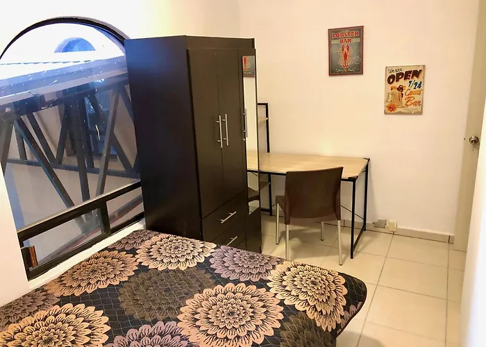 Roomies - Roma Pensión